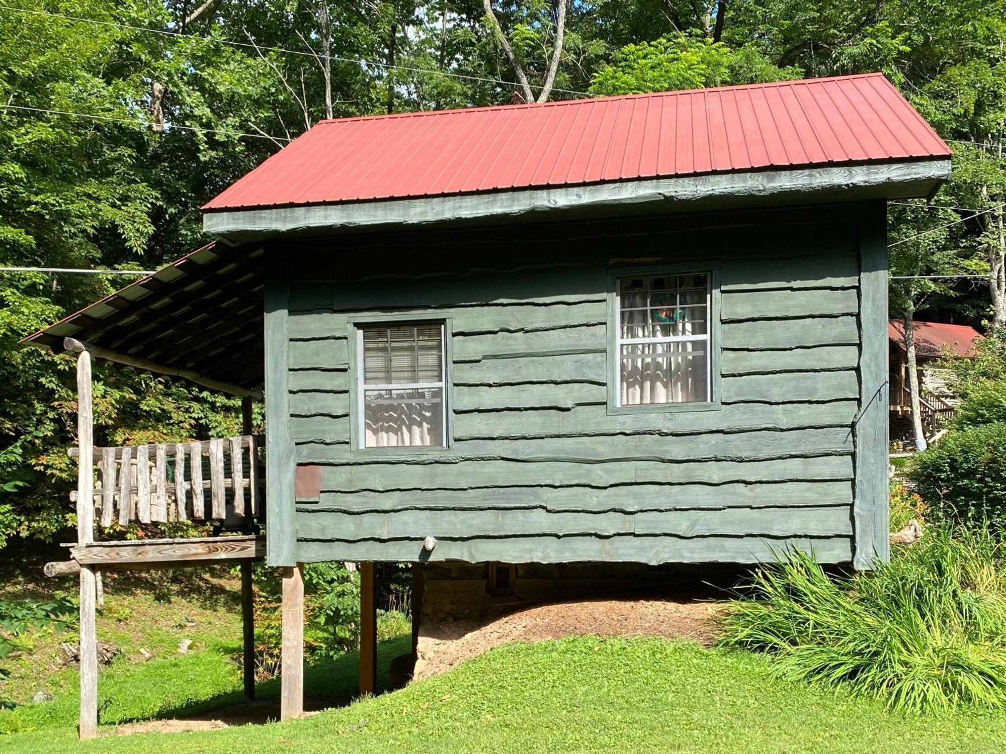 Moore House Inn & Cabins Marlinton ภายนอก รูปภาพ