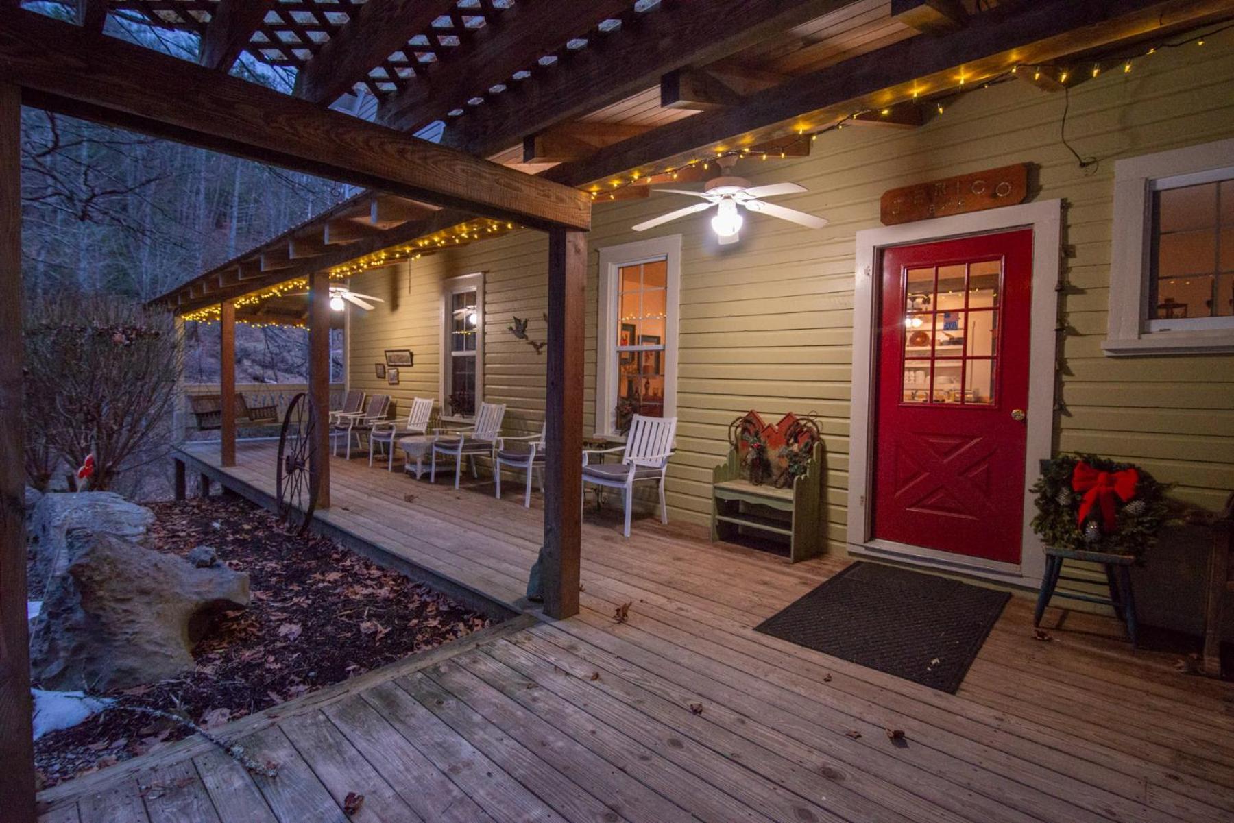 Moore House Inn & Cabins Marlinton ภายนอก รูปภาพ
