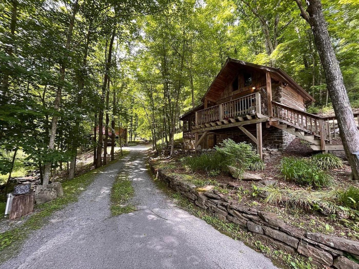 Moore House Inn & Cabins Marlinton ภายนอก รูปภาพ