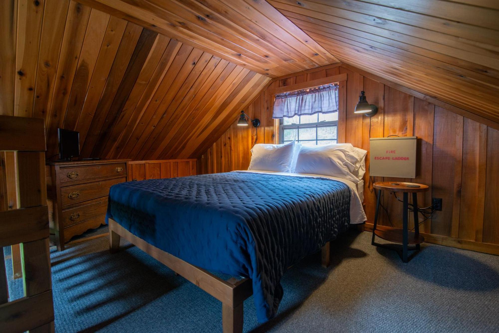 Moore House Inn & Cabins Marlinton ภายนอก รูปภาพ