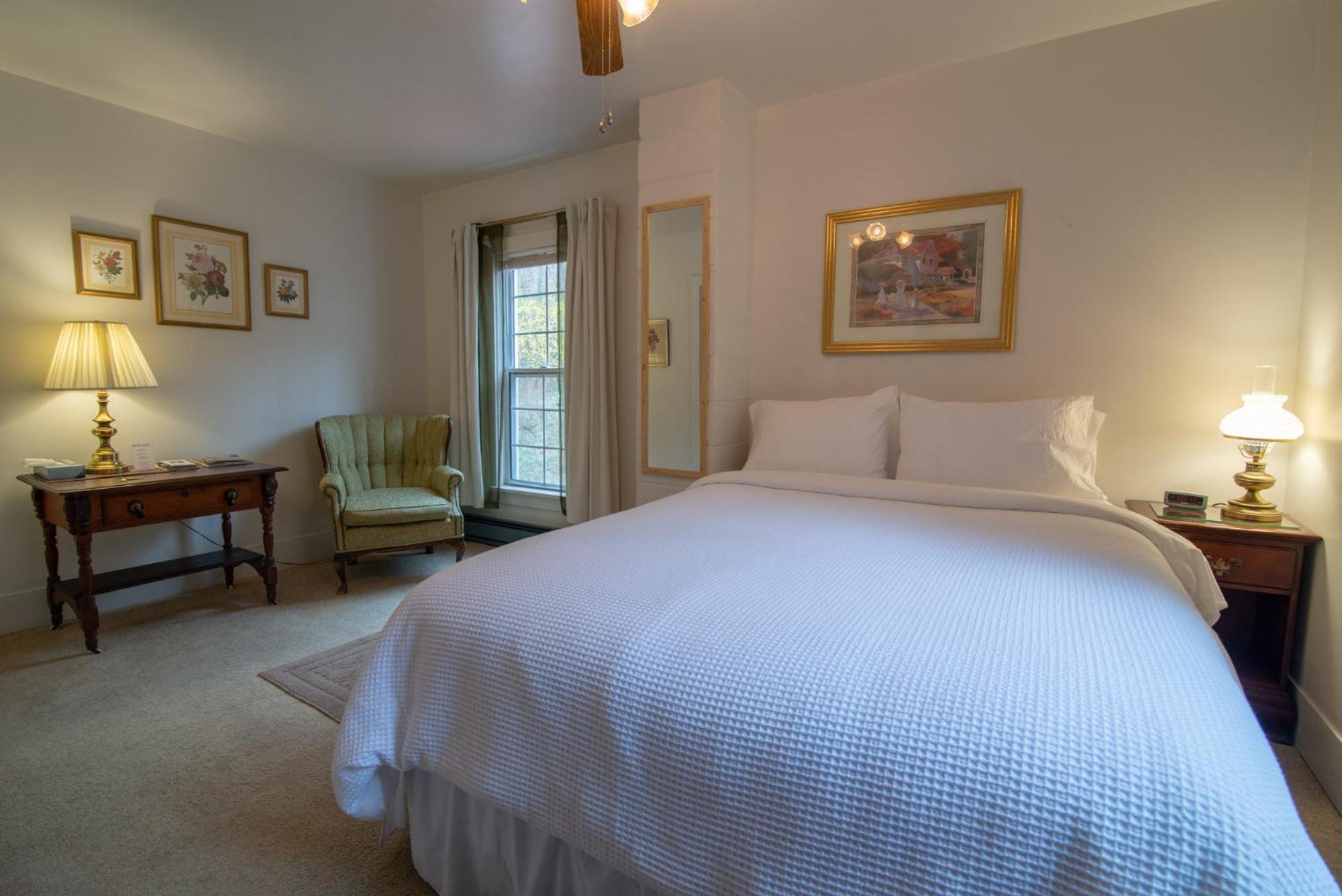 Moore House Inn & Cabins Marlinton ภายนอก รูปภาพ