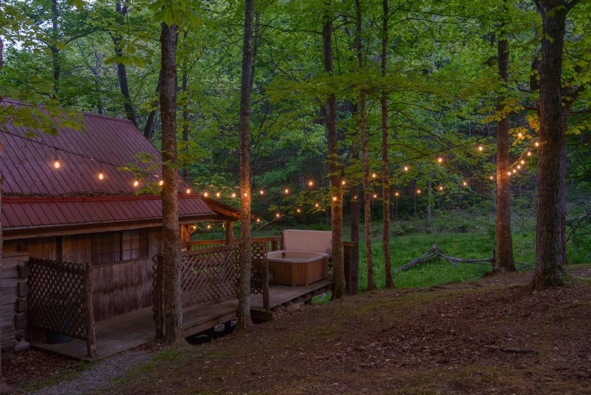 Moore House Inn & Cabins Marlinton ภายนอก รูปภาพ